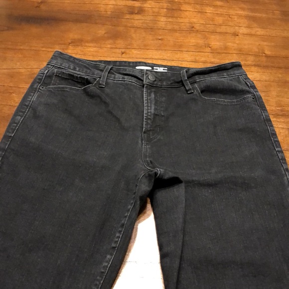 Old Navy Boot-Cut Jeans Size 14 - Picture 6 of 11